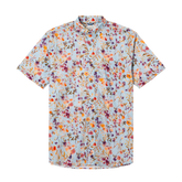 Camisa de manga corta con cuello campamento y estampado a juego